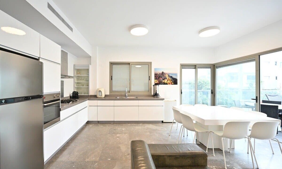Photo of Kitchen in Tel Aviv Promenade