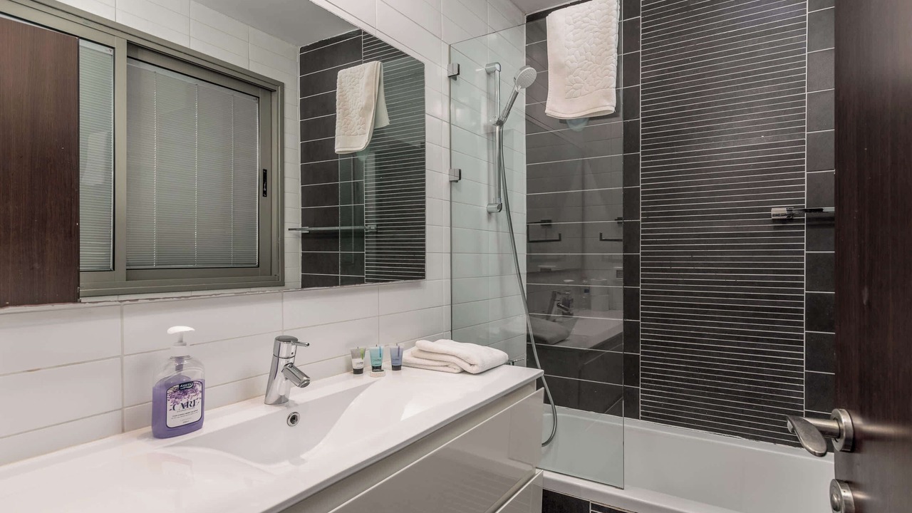 Photo of Bathroom in Tel Aviv Promenade