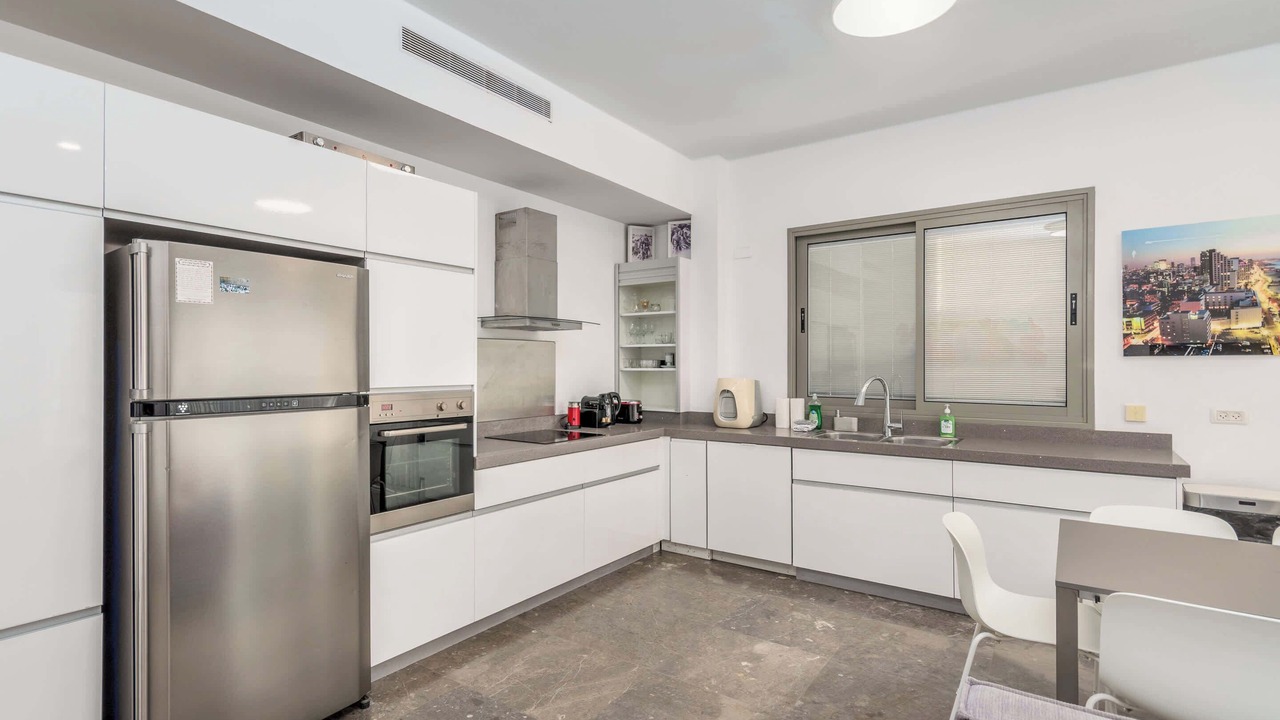 Photo of Kitchen in Tel Aviv Promenade