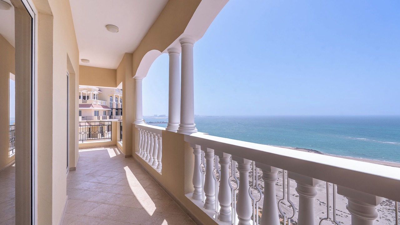 Photo of Patio Balcony in Al Hamra Village