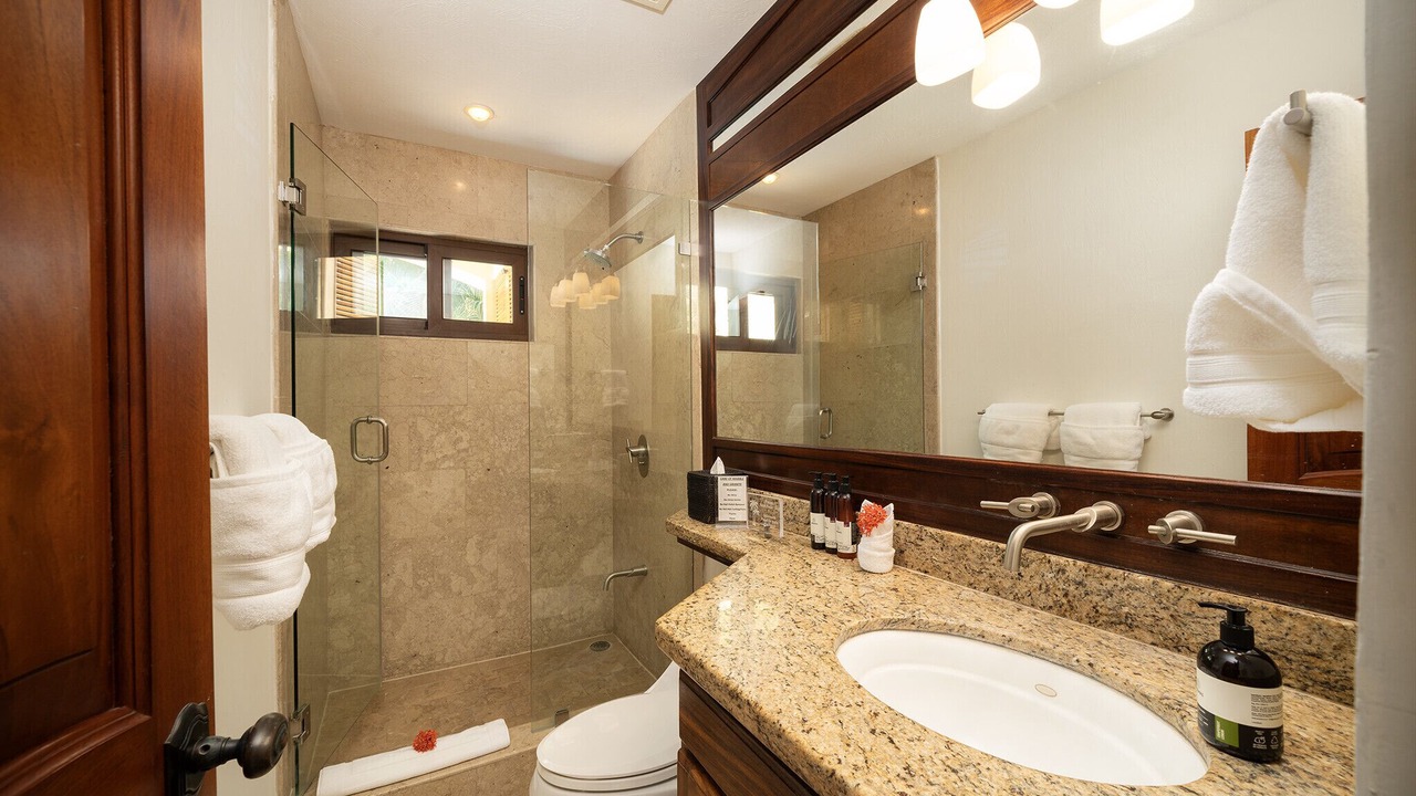 Photo of Bathroom in Playa Flamingo