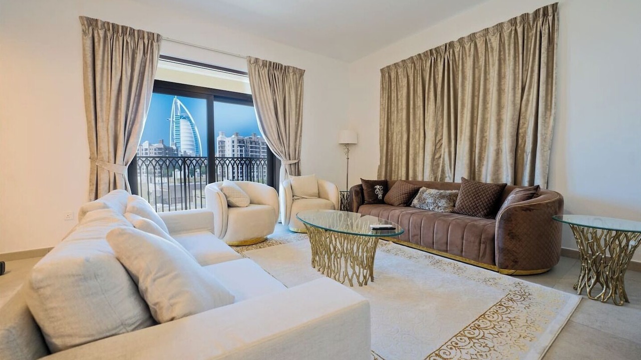 Photo of Livingroom in Umm Suqeim 3