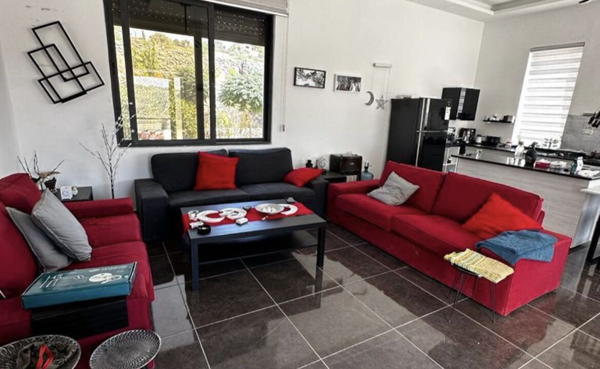 Photo of Livingroom in Al-Mafraq