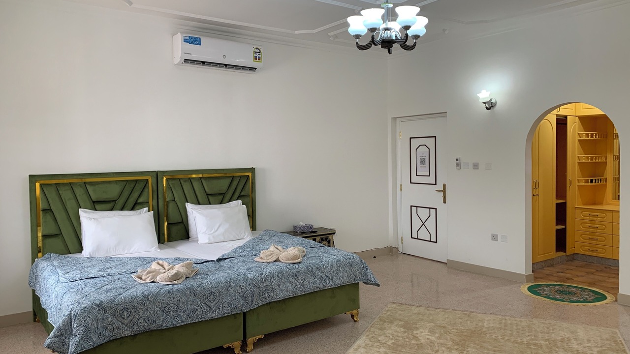 Photo of Bedroom in Qurm