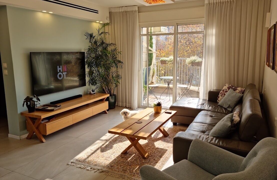 Photo of Livingroom in Modi'in-Maccabim-Re'ut