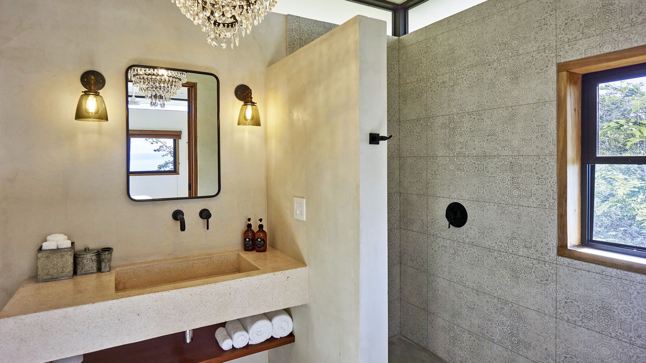 Photo of Bathroom in Barrio Las Playitas