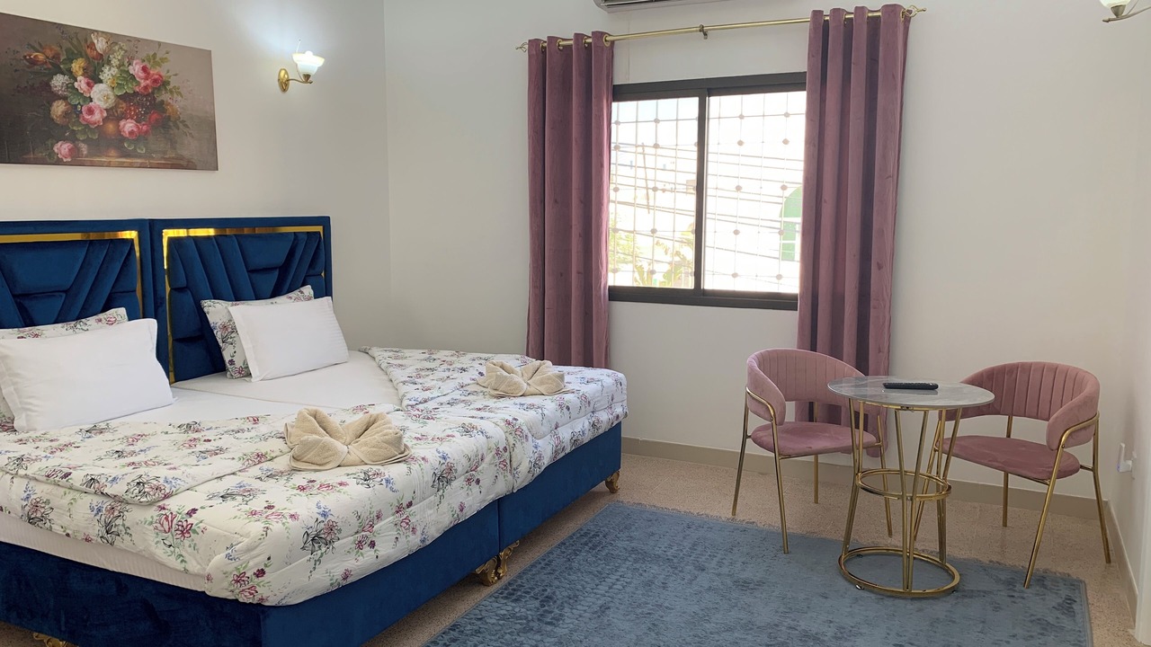 Photo of Bedroom in Qurm