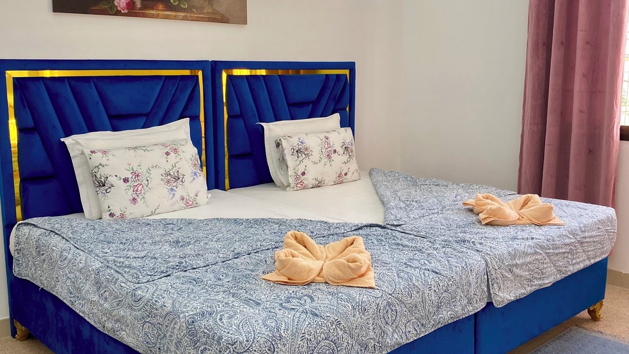 Photo of Bedroom in Qurm