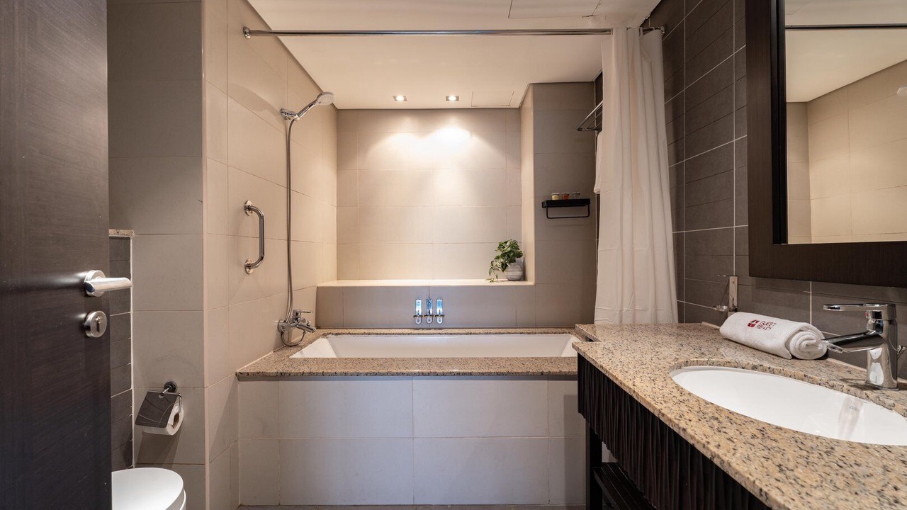 Photo of Bathroom in Palm Jumeirah