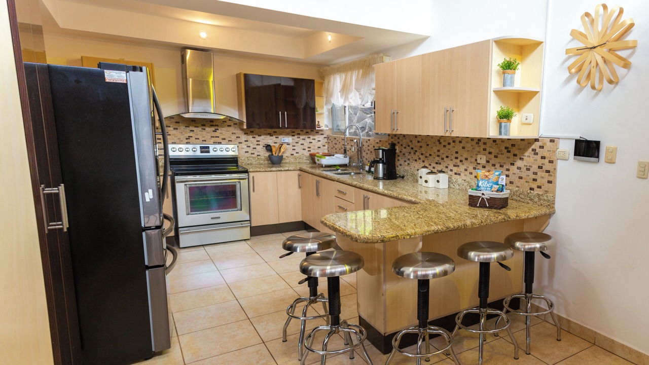 Photo of Kitchen in Roble