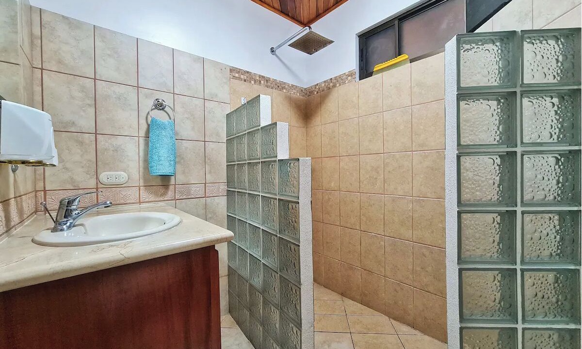 Photo of Bathroom in Playa Hermosa