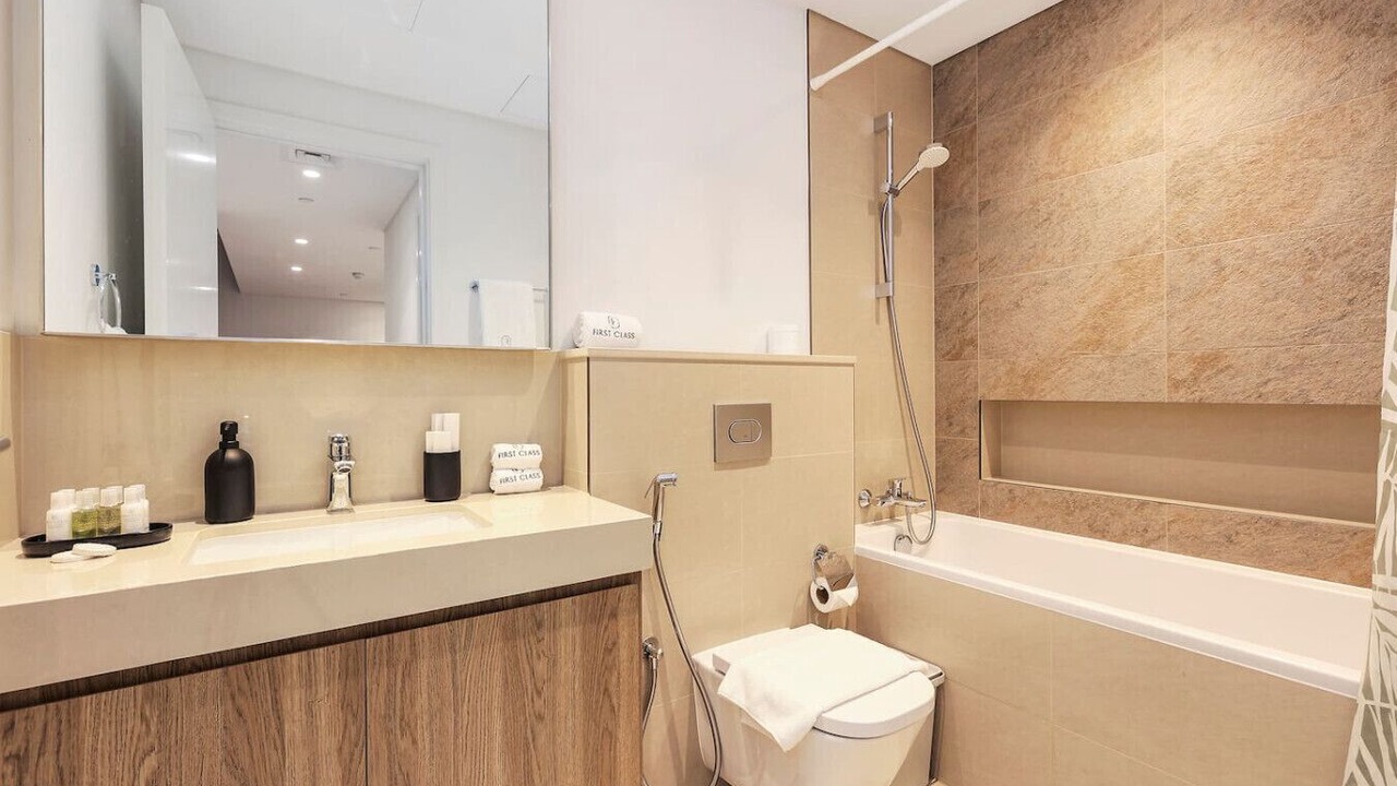 Photo of Bathroom in Za'abeel 2