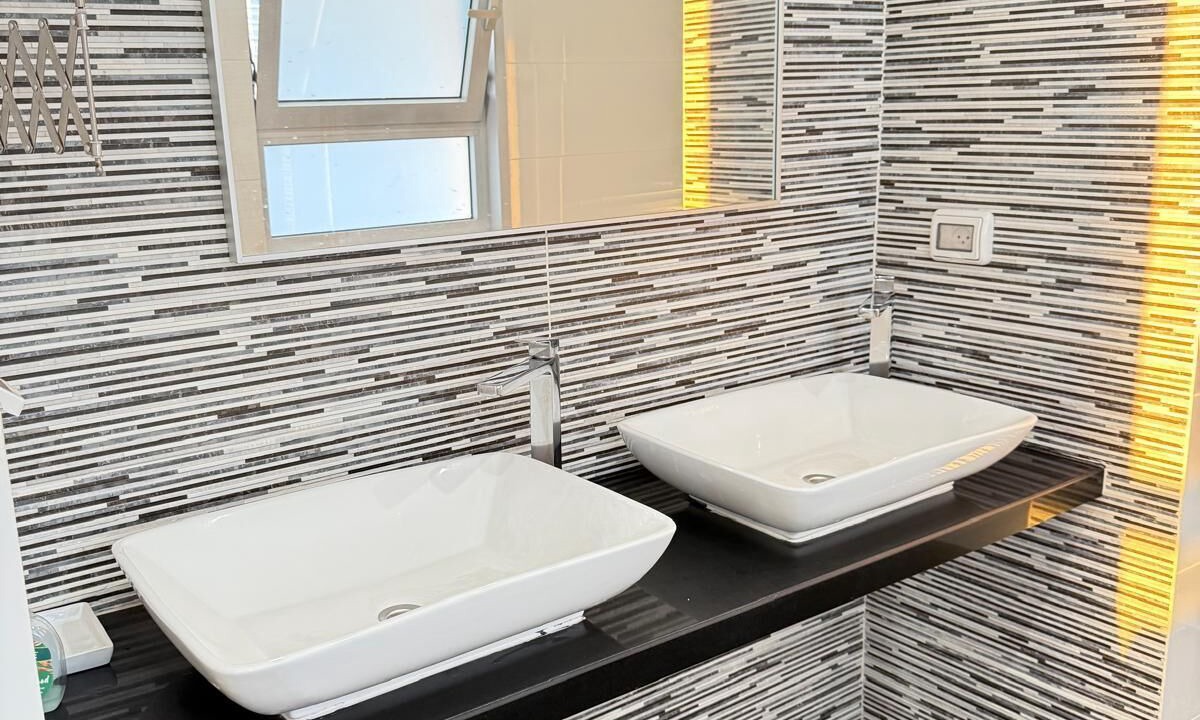 Photo of Bathroom in Netanya