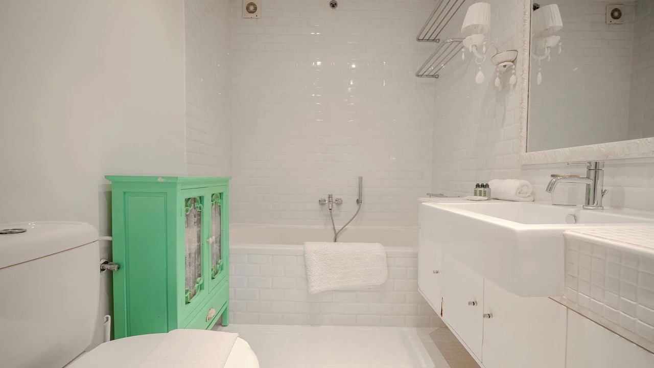 Photo of Bathroom in Old North