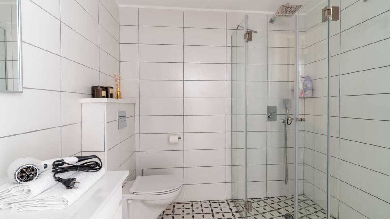 Photo of Bathroom in Kerem HaTeimanim