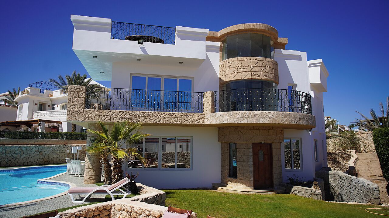Photo of Patio Balcony in Ras Nasrani