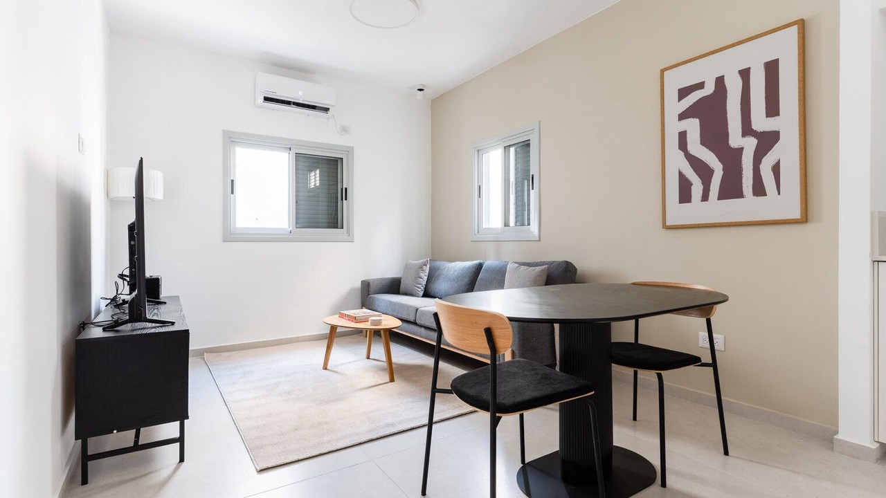 Photo of Livingroom in Old North