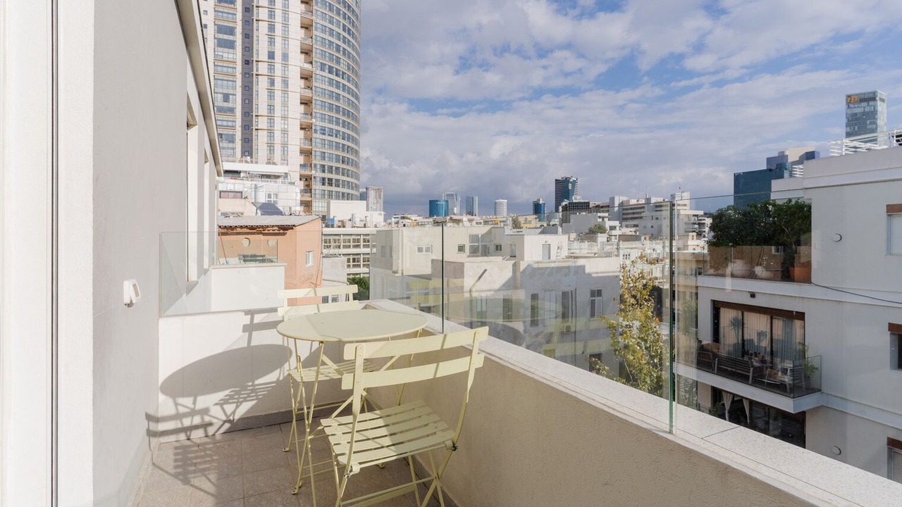 Photo of Patio Balcony in Tel Aviv City Center