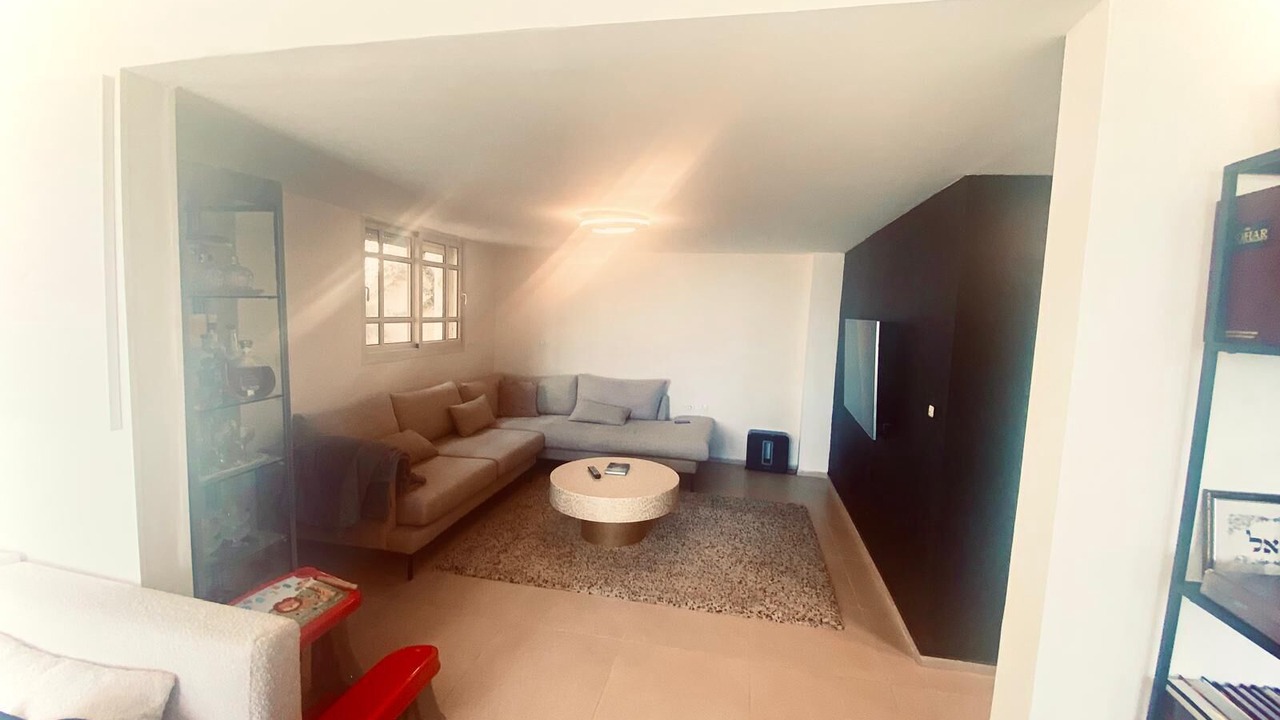 Photo of Livingroom in Zikhron Ya'aqov