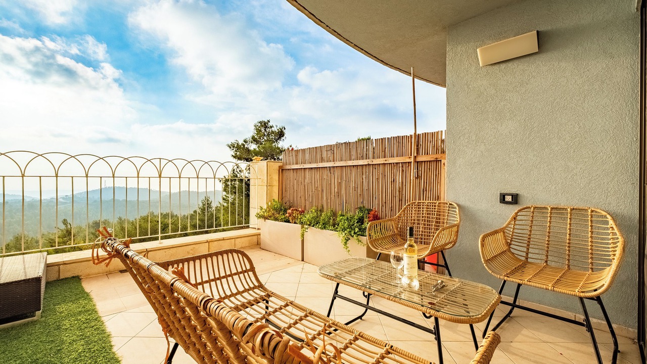 Photo of Patio Balcony in Mateh Yehuda