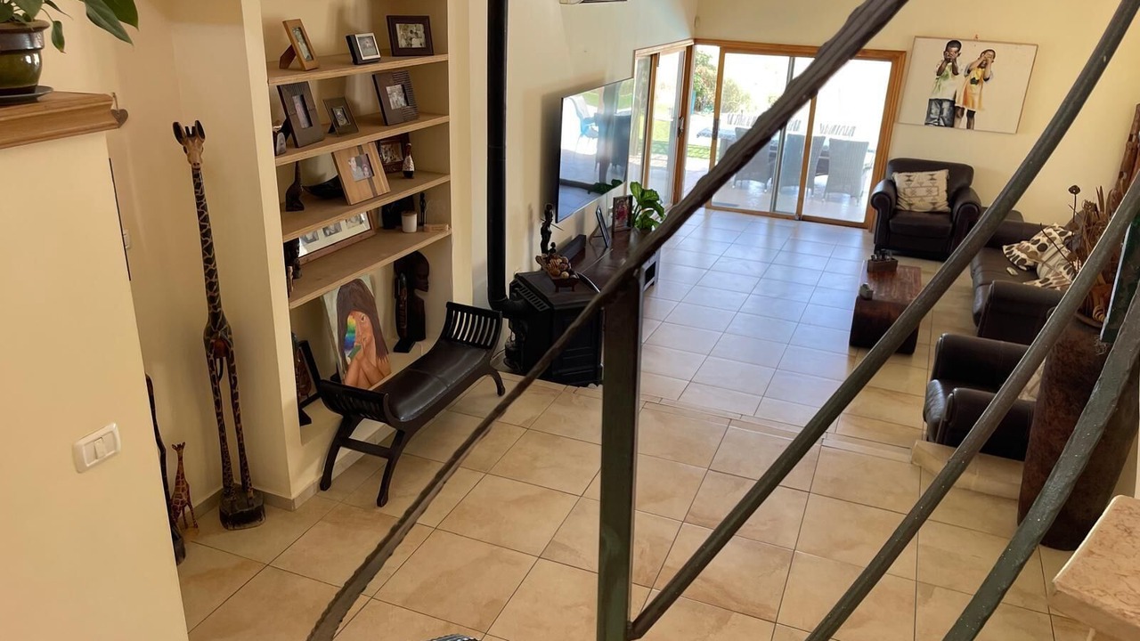Photo of Livingroom in Caesarea