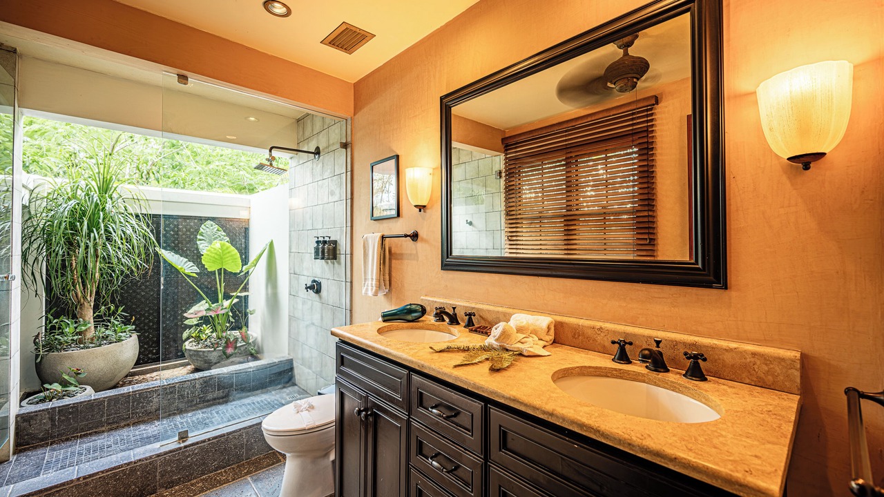 Photo of Bathroom in Playa Langosta