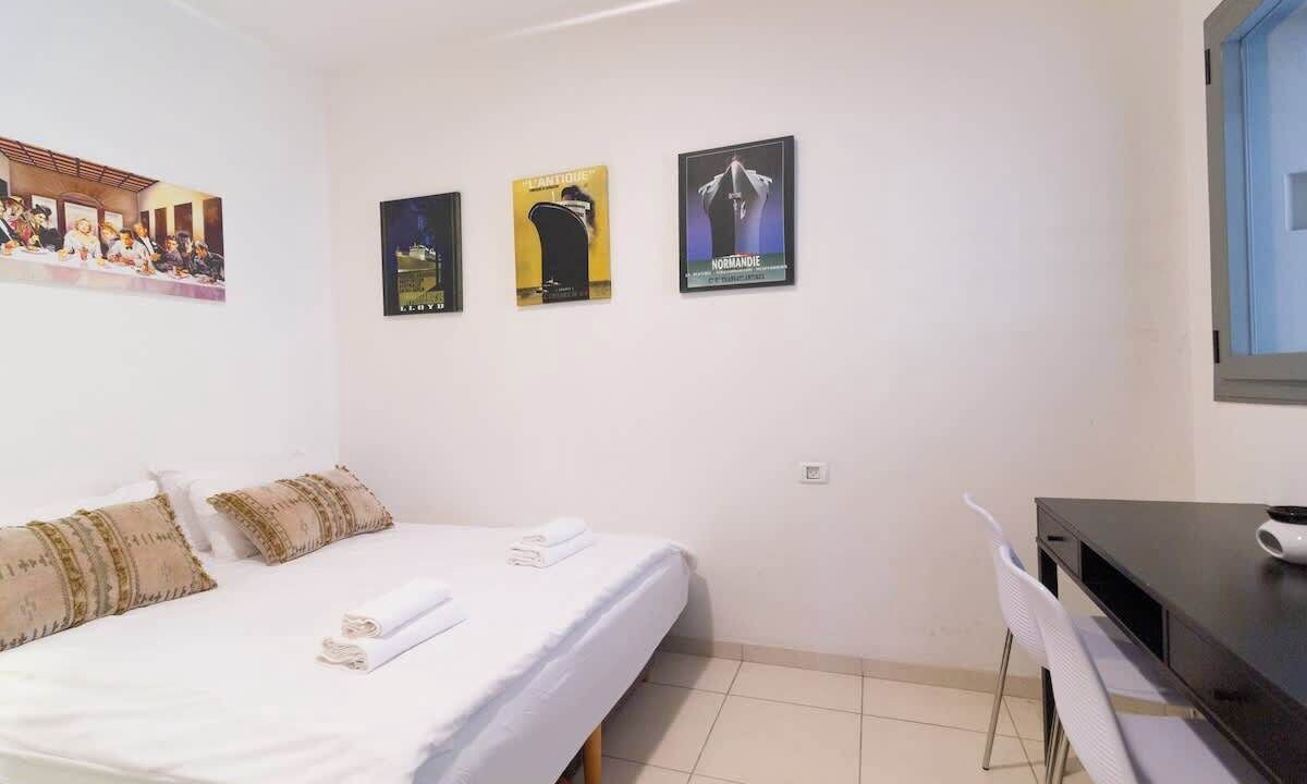 Photo of Bedroom in Kerem HaTeimanim