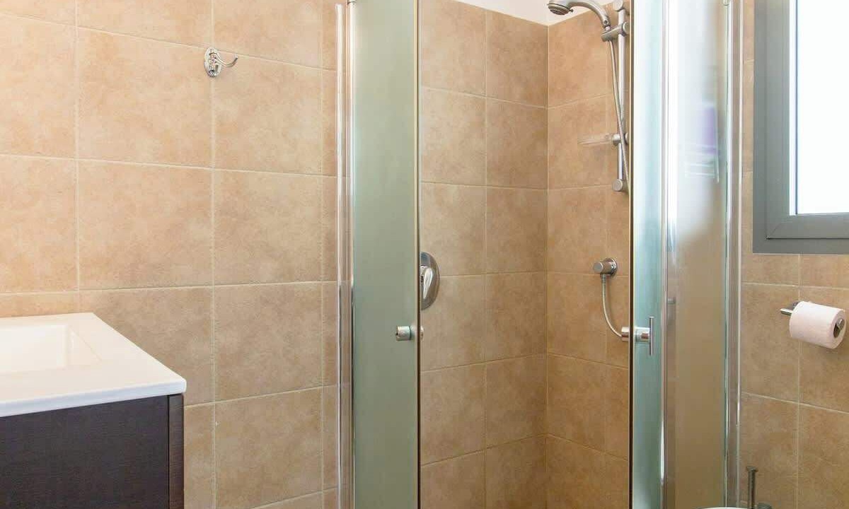 Photo of Bathroom in Kerem HaTeimanim