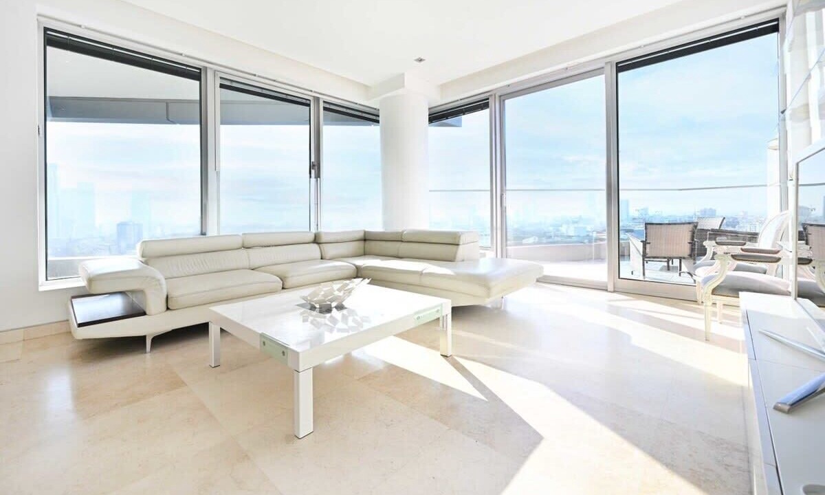 Photo of Livingroom in Park Tzameret