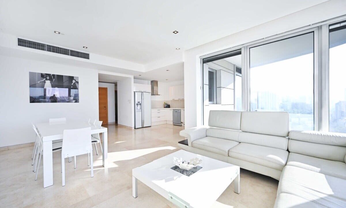 Photo of Livingroom in Park Tzameret