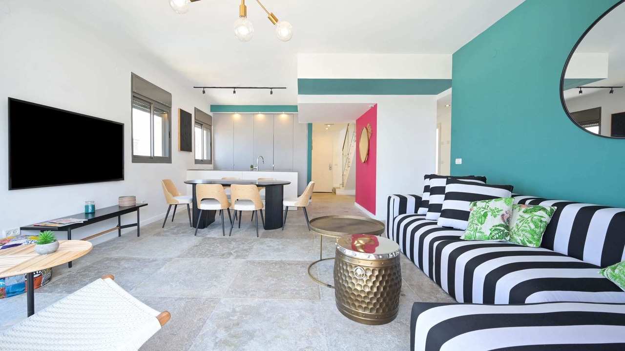 Photo of Livingroom in Kerem HaTeimanim