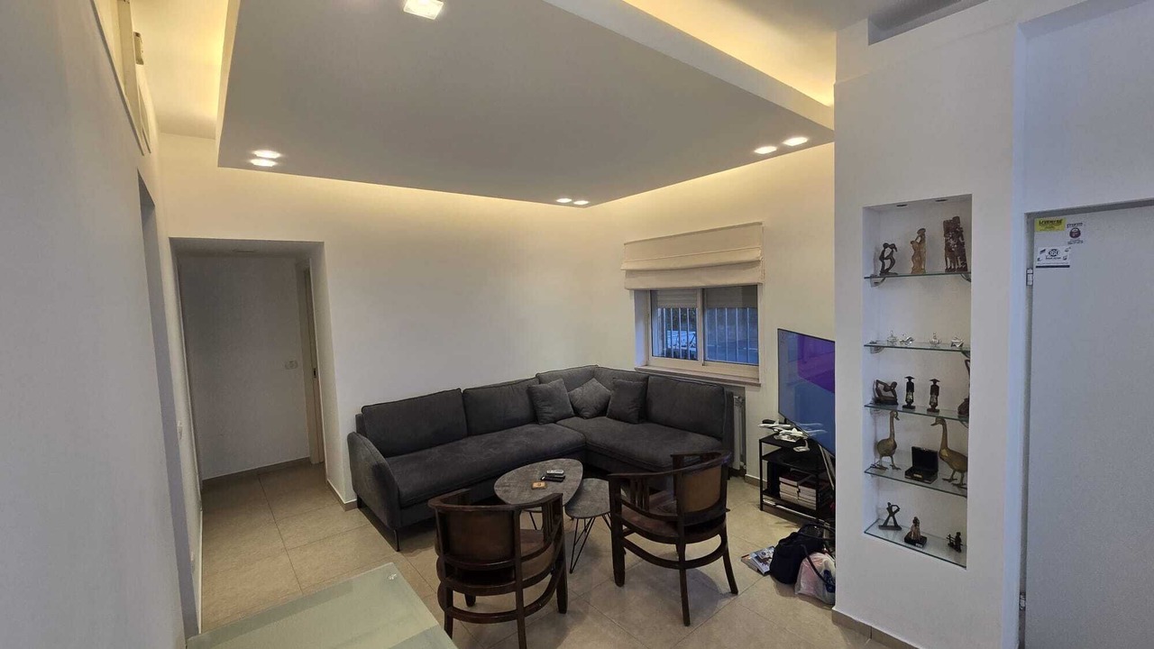 Photo of Livingroom in Emek Refaim