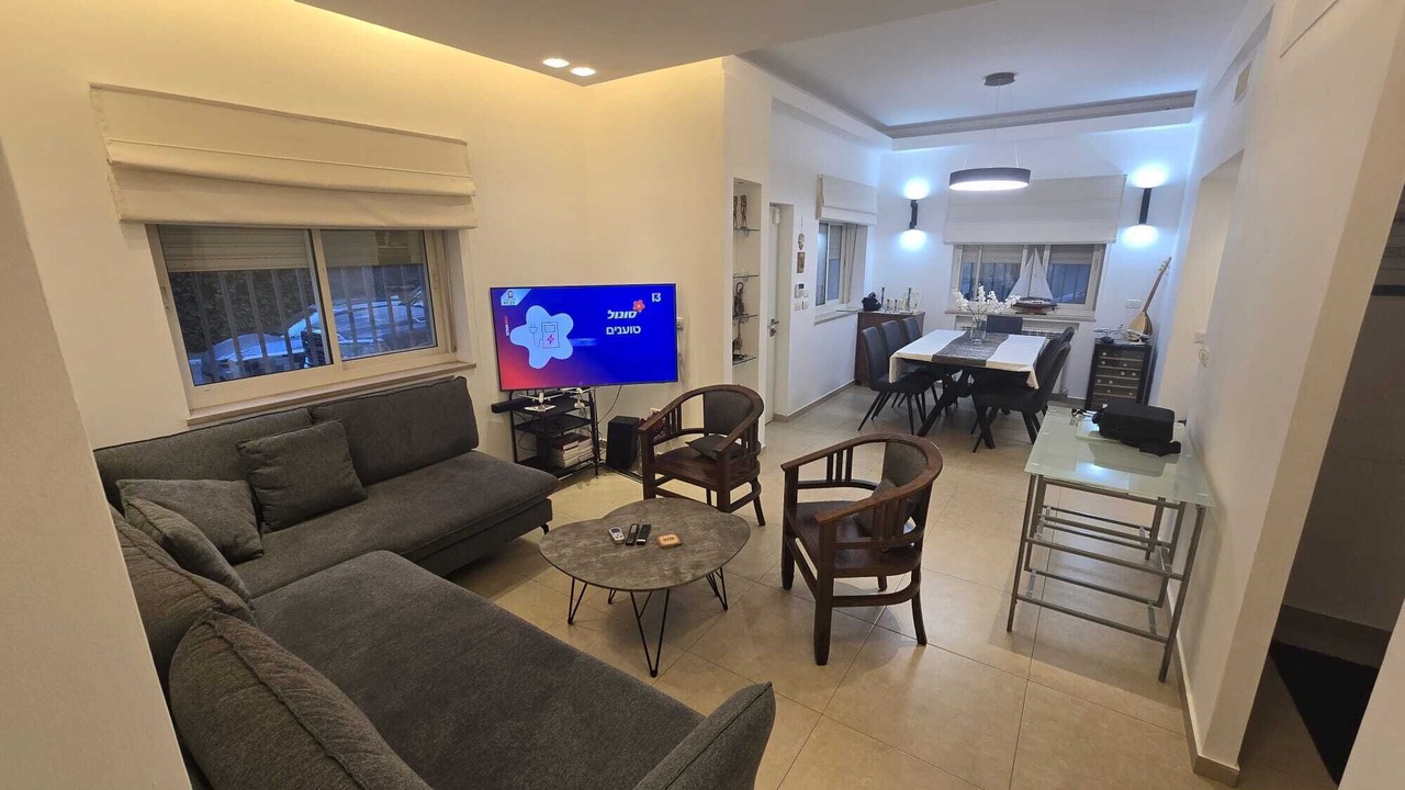 Photo of Livingroom in Emek Refaim