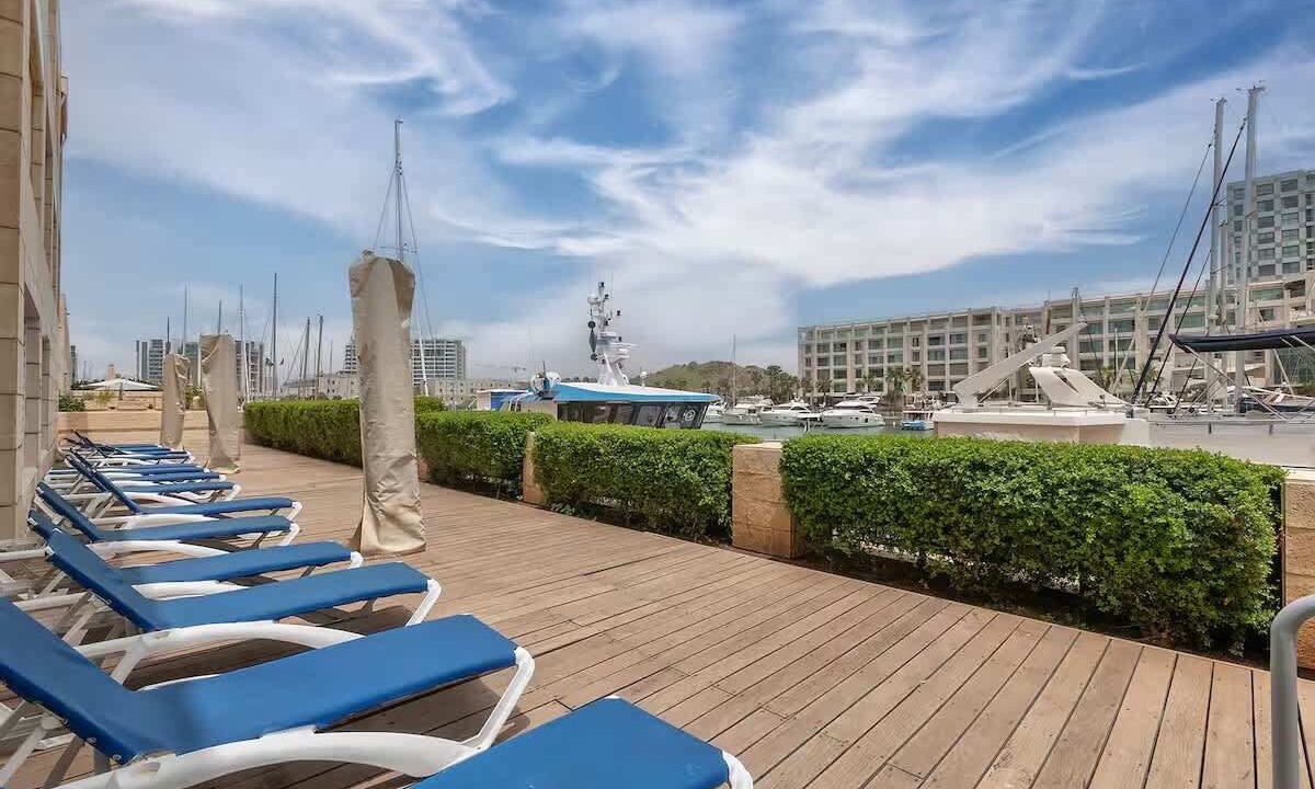 Photo of Patio Balcony in Herzliya Pituach