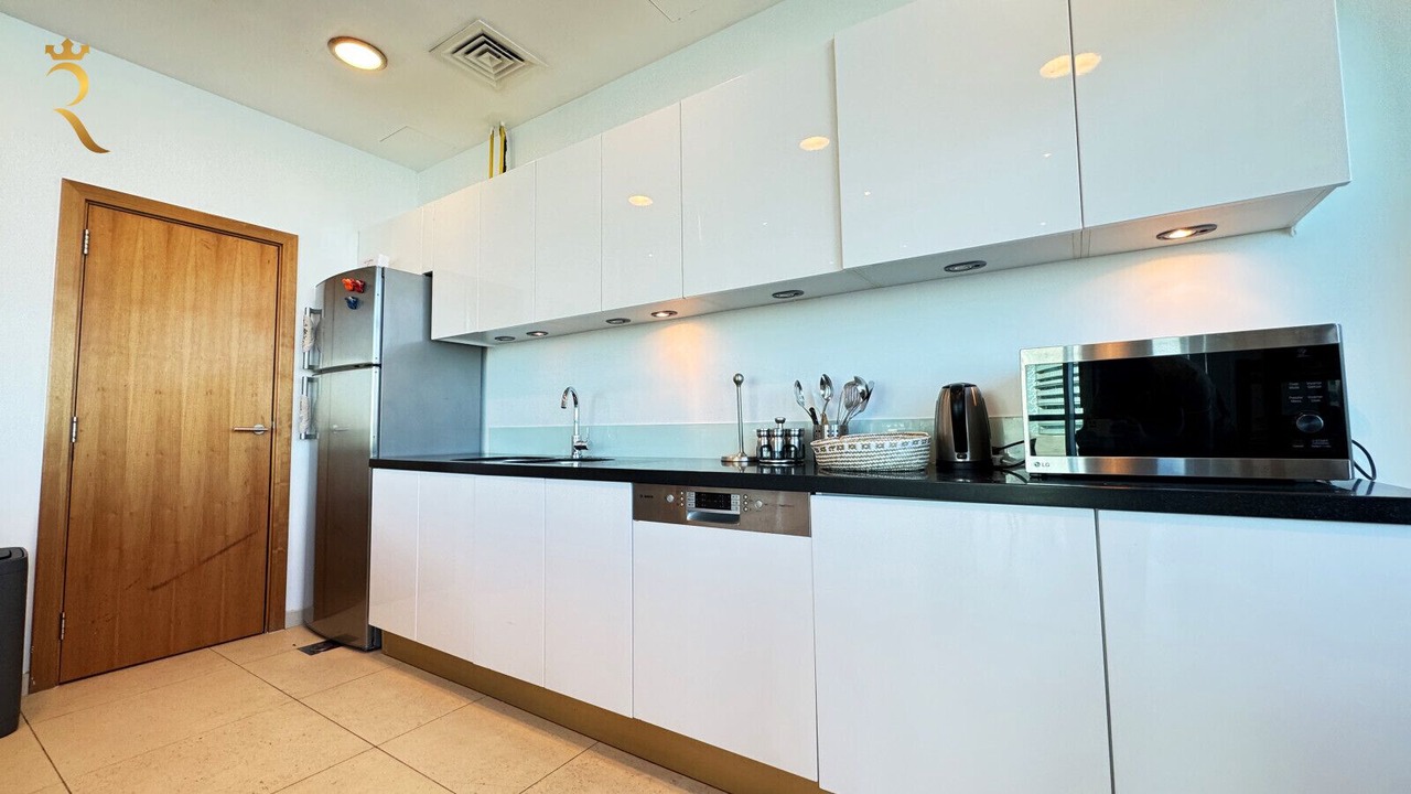 Photo of Kitchen in Al Bandar