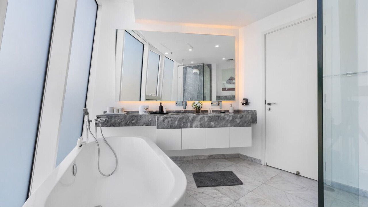 Photo of Bathroom in Downtown Dubai