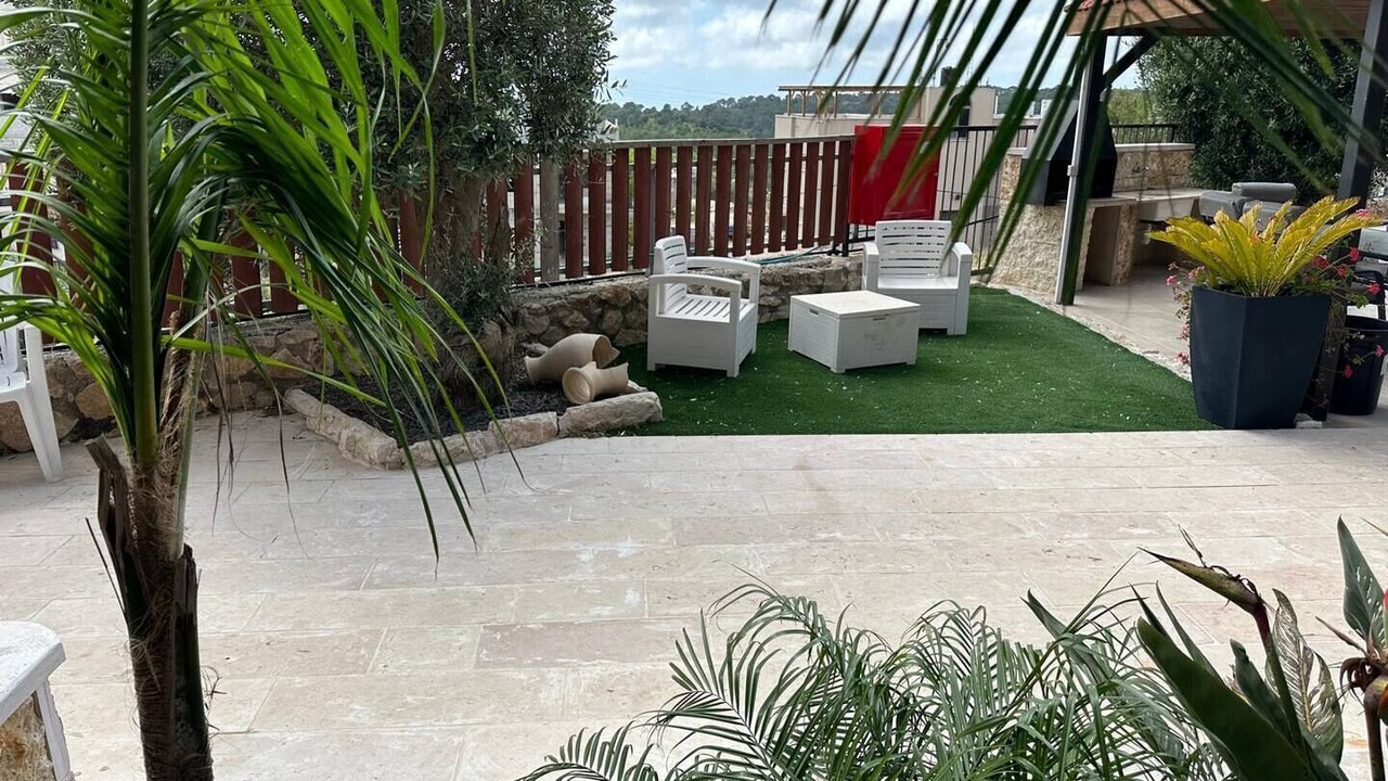 Photo of Patio Balcony in Isfiya