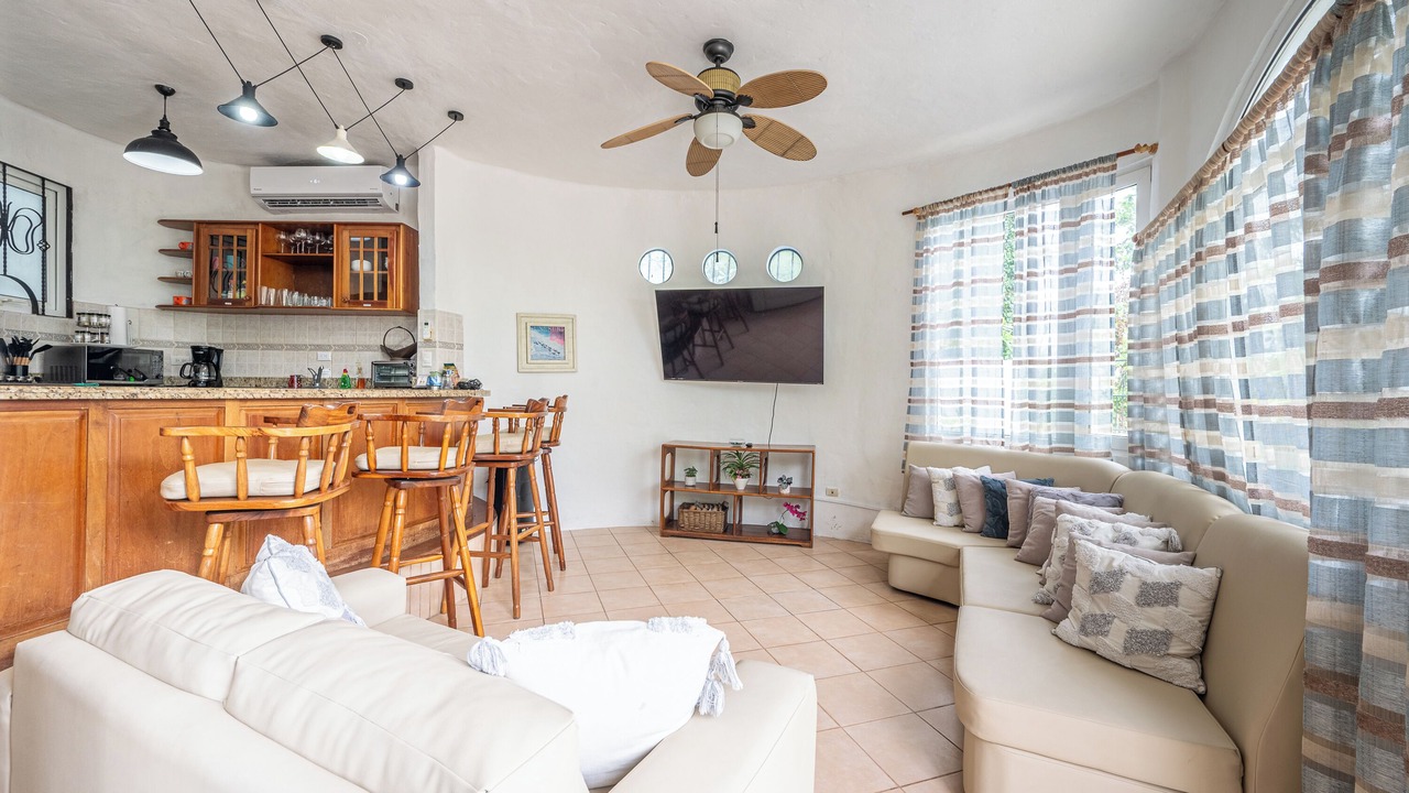 Photo of Livingroom in Hermosa Hills