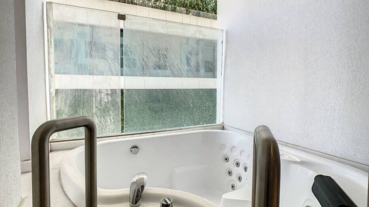 Photo of Bathroom in Palm Jumeirah