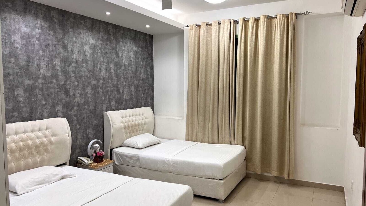 Photo of Bedroom in Al Ghubrah Ash Shamaliyyah