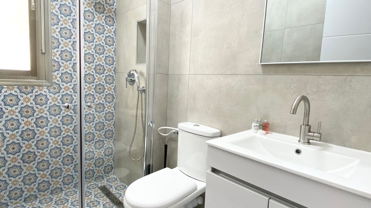 Photo of Bathroom in Kerem HaTeimanim