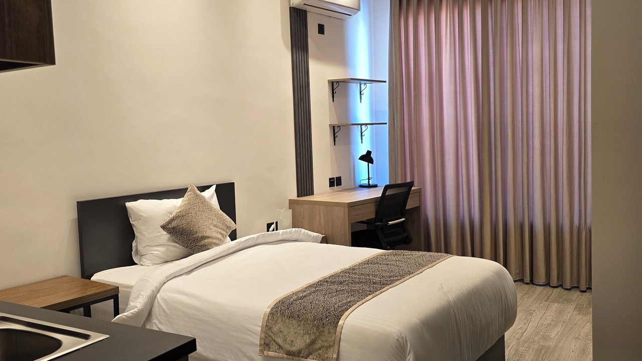 Photo of Bedroom in Al Jubeiha