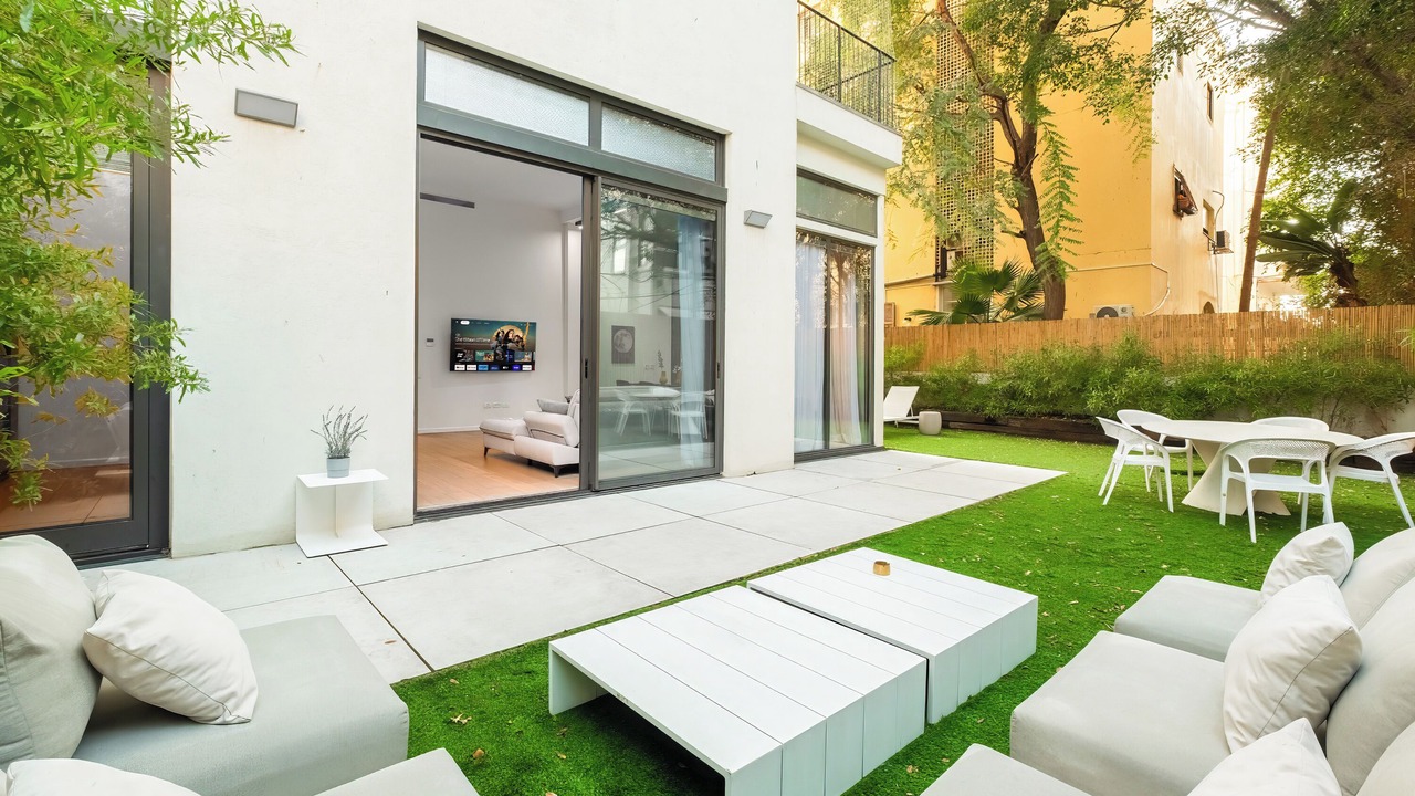 Photo of Patio Balcony in Tel Aviv Promenade