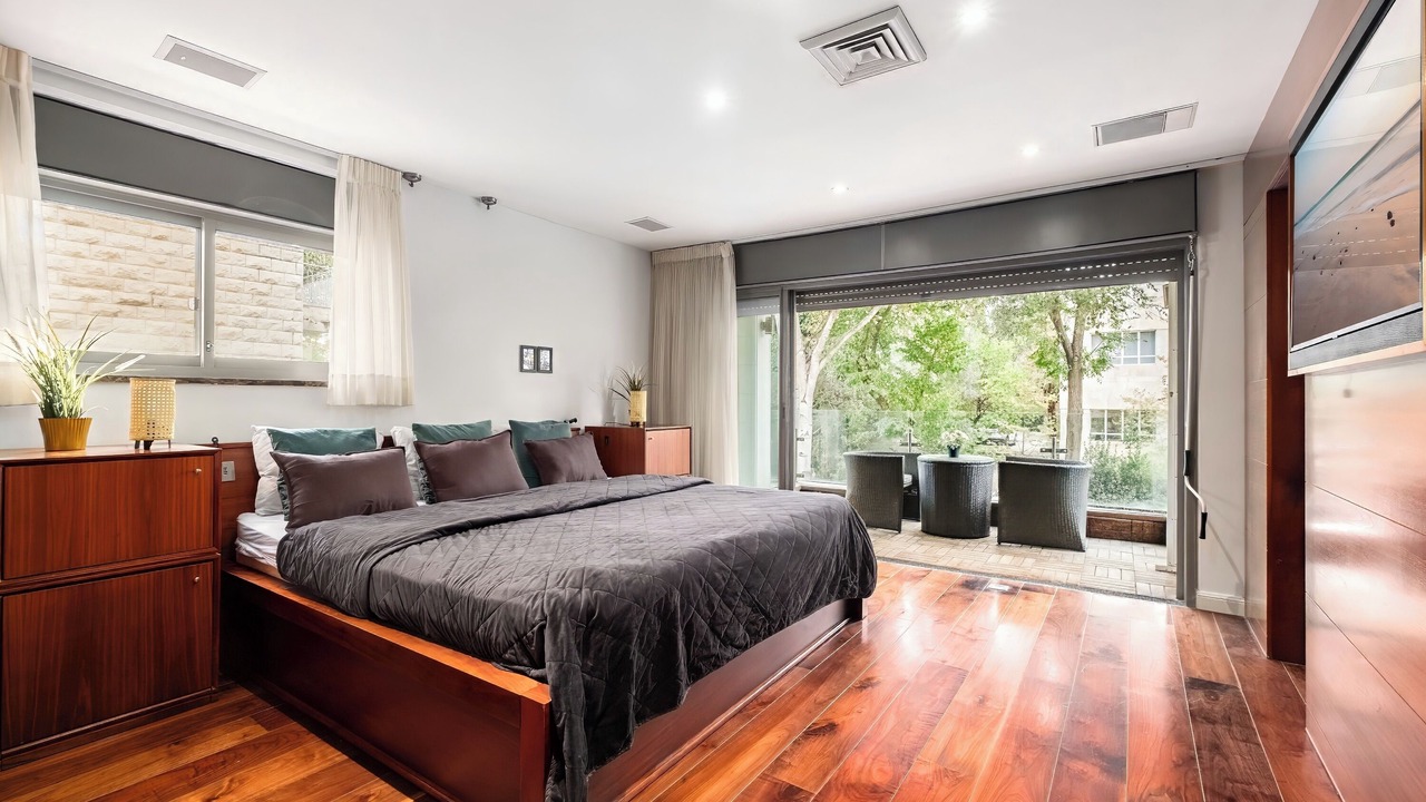 Photo of Bedroom in Rehavia