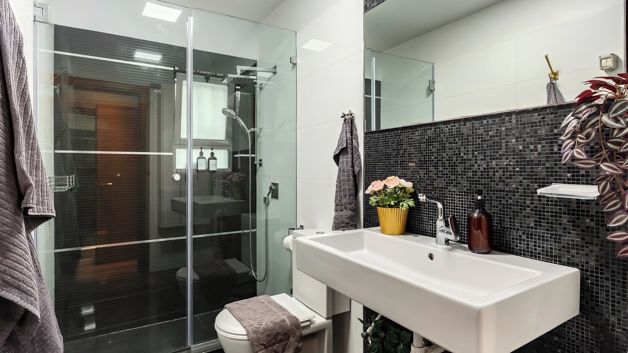 Photo of Bathroom in Rehavia