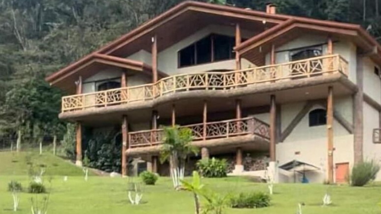 Photo of Others in Los Guido