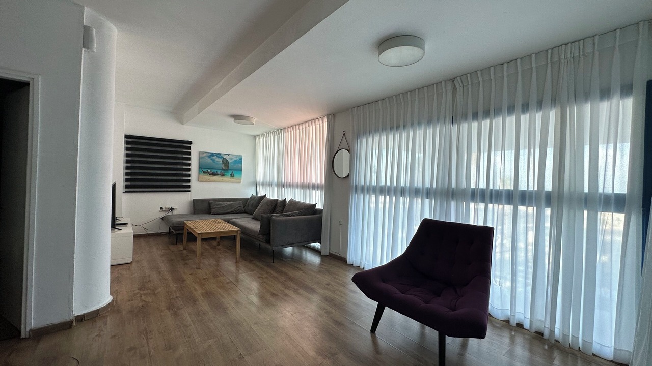 Photo of Livingroom in Kerem HaTeimanim