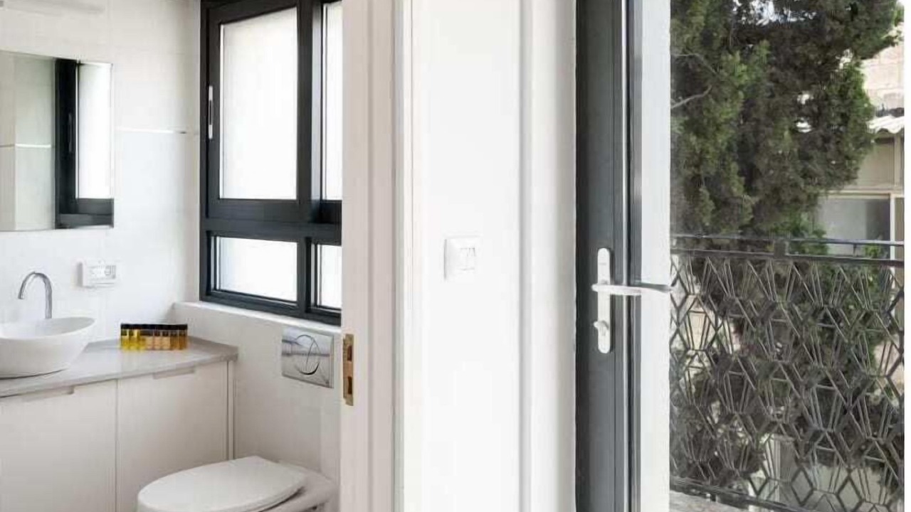 Photo of Bathroom in Mamilla