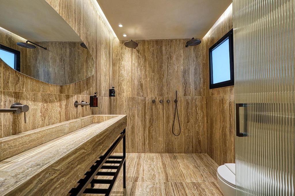 Photo of Bathroom in Artists Colony