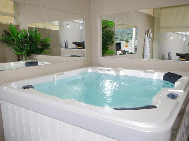 Photo of Bathroom in Manot